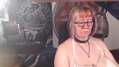 Snapshot of kleiner_teufel chatting on 06/02/26, 06:10 Michelle online show from 06/02/26, 06:10