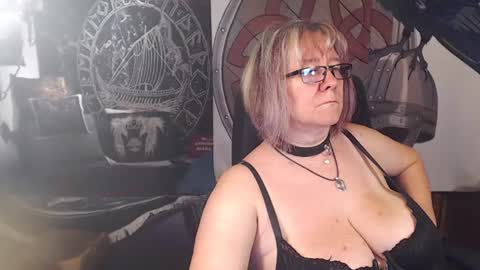Snapshot of kleiner_teufel chatting on 07/09/26, 06:34 Michelle online show from 07/09/26, 06:34