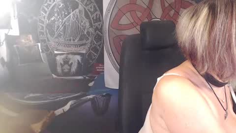 Snapshot of kleiner_teufel chatting on 07/19/26, 04:05 Michelle online show from 07/19/26, 04:05