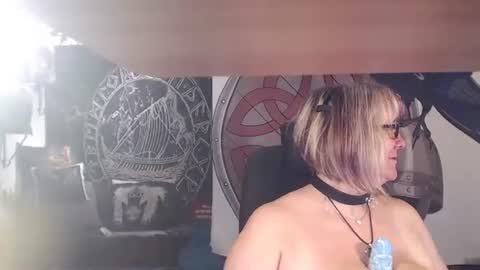 Snapshot of kleiner_teufel chatting on 07/22/26, 06:43 Michelle online show from 07/22/26, 06:43