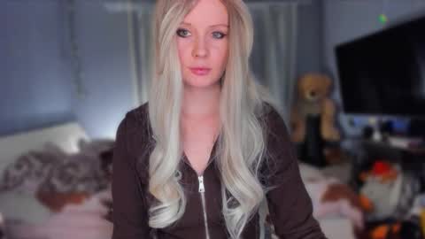 Snapshot of klementinagirl chatting on 02/15/26, 08:38 Klementinafanslyklementina6661 online show from 02/15/26, 08:38