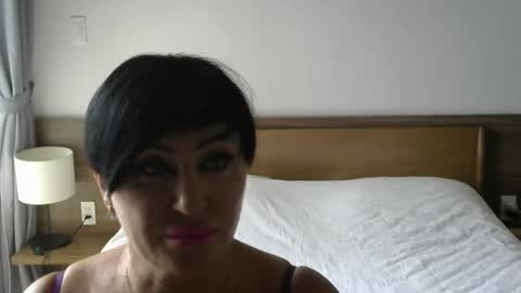 Snapshot of kleo901854860422 chatting on 06/24/26, 08:02 kleo901854860422 online show from 06/24/26, 08:02
