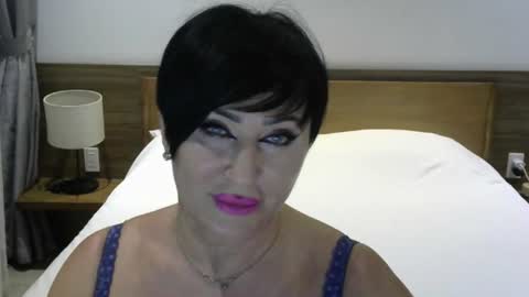 Snapshot of kleo901854860422 chatting on 07/07/26, 02:43 kleo901854860422 online show from 07/07/26, 02:43