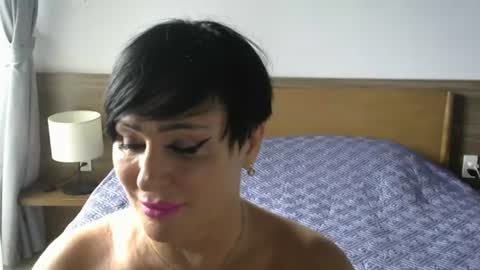 Snapshot of kleo901854860422 chatting on 07/12/26, 08:38 kleo901854860422 online show from 07/12/26, 08:38
