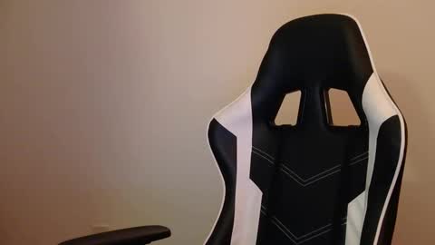 Snapshot of kleokills chatting on 01/17/25, 01:15 kleokills online show from 01/17/25, 01:15