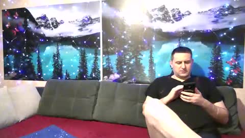 Kleosnow online show from 12/15/25, 09:13