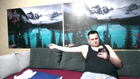 Kleosnow online show from 04/25/26, 04:37