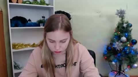 Snapshot of klerkarina chatting on 12/07/24, 05:59 klerkarina online show from 12/07/24, 05:59