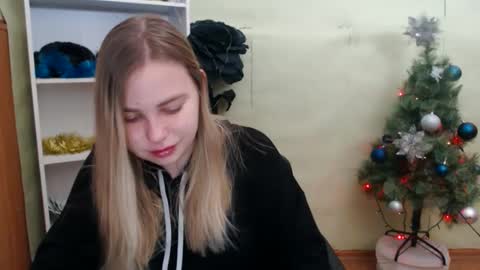 Snapshot of klerkarina chatting on 12/22/24, 05:56 klerkarina online show from 12/22/24, 05:56