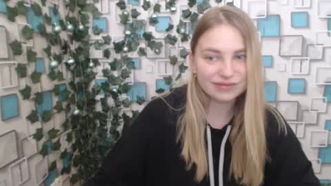 Snapshot of klerkarina chatting on 01/04/25, 09:10 klerkarina online show from 01/04/25, 09:10