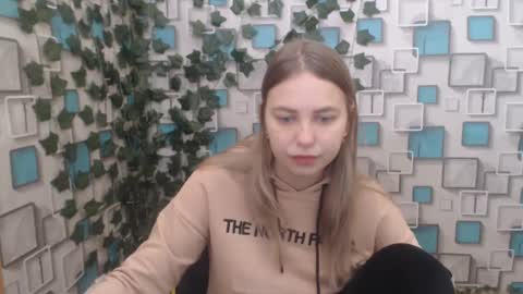 Snapshot of klerkarina chatting on 02/08/25, 05:51 klerkarina online show from 02/08/25, 05:51