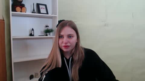 Snapshot of klerkarina chatting on 02/14/25, 06:34 klerkarina online show from 02/14/25, 06:34