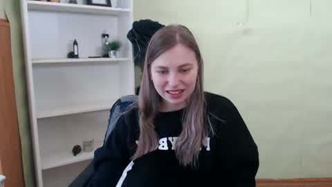Snapshot of klerkarina chatting on 02/23/25, 08:39 klerkarina online show from 02/23/25, 08:39