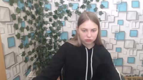 Snapshot of klerkarina chatting on 03/04/25, 10:35 klerkarina online show from 03/04/25, 10:35