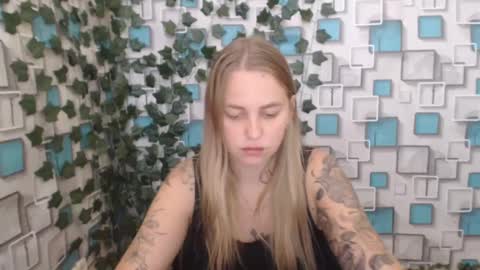 Snapshot of klerkarina chatting on 09/24/25, 05:44 klerkarina online show from 09/24/25, 05:44