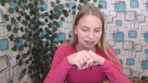 Snapshot of klerkarina chatting on 10/05/25, 05:06 klerkarina online show from 10/05/25, 05:06