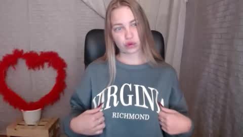 Snapshot of klerkarina chatting on 10/07/25, 05:37 klerkarina online show from 10/07/25, 05:37