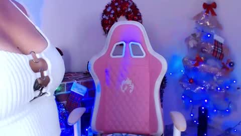 Kloe online show from 12/25/24, 06:41