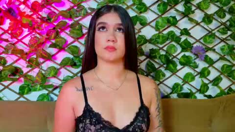 Snapshot of kloe_bella chatting on 09/29/25, 05:40 kloe_bella online show from 09/29/25, 05:40