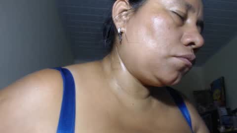 Kloe online show from 09/17/25, 07:54