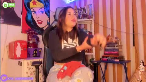 Snapshot of kloelamaravilla18 chatting on 03/10/25, 01:23 kloelamaravilla18 online show from 03/10/25, 01:23