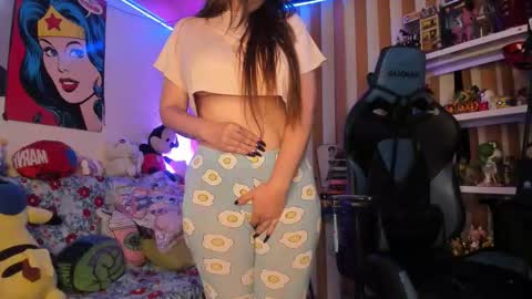 Snapshot of kloelamaravilla18 chatting on 02/21/26, 01:39 kloelamaravilla18 online show from 02/21/26, 01:39