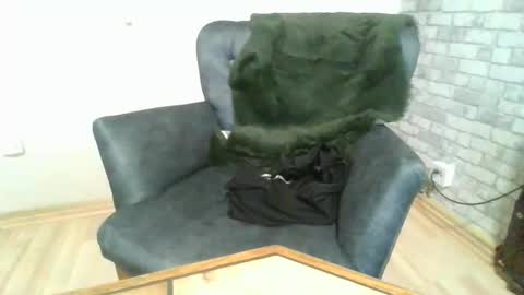 Snapshot of klogo_555 chatting on 11/25/25, 08:58 Palo313 online show from 11/25/25, 08:58