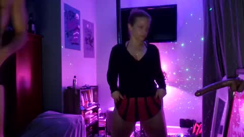 Snapshot of kmack1111 chatting on 03/07/25, 09:18 Kevv Heidi All Hallows Eve Show online show from 03/07/25, 09:18