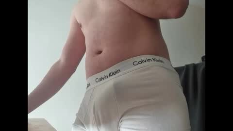 Snapshot of kmk000 chatting on 02/08/25, 10:50 german horny 22 legal online show from 02/08/25, 10:50