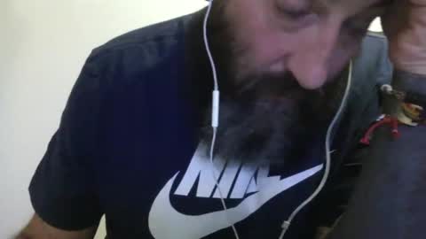 Snapshot of knicker76 chatting on 02/06/25, 02:37 knicker76 online show from 02/06/25, 02:37