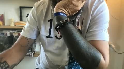 Snapshot of knicker76 chatting on 09/29/25, 08:19 knicker76 online show from 09/29/25, 08:19