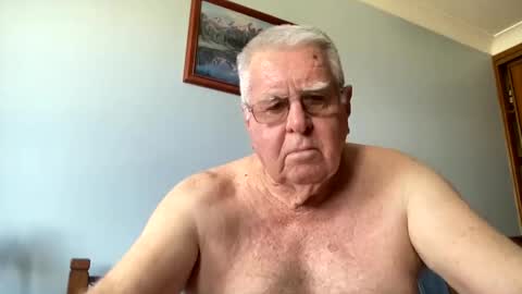 Snapshot of knights2001 chatting on 01/29/25, 05:09 Aussiedude online show from 01/29/25, 05:09
