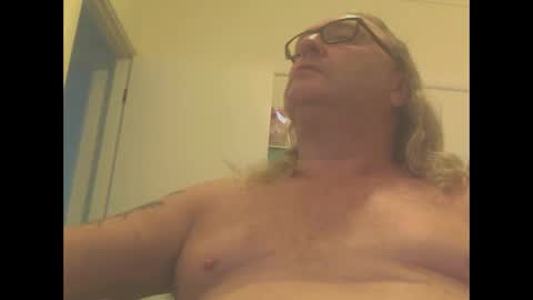 Snapshot of knobout chatting on 03/03/25, 01:21 knobout online show from 03/03/25, 01:21