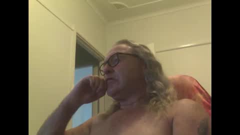 Snapshot of knobout chatting on 12/21/25, 05:58 knobout online show from 12/21/25, 05:58