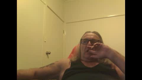 Snapshot of knobout chatting on 03/23/26, 10:52 knobout online show from 03/23/26, 10:52