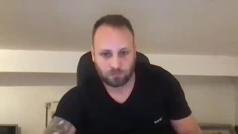 Snapshot of kobasic chatting on 11/01/25, 10:01 hugo online show from 11/01/25, 10:01