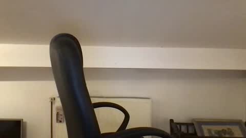 Snapshot of kobasic chatting on 11/22/25, 12:20 hugo online show from 11/22/25, 12:20