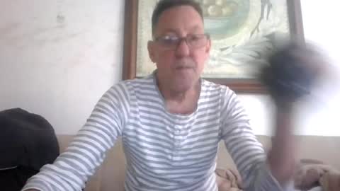 Snapshot of kobolt67 chatting on 06/10/26, 05:39 kobolt67 online show from 06/10/26, 05:39