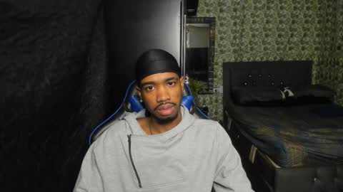 Snapshot of kofi_exotic_ chatting on 12/03/25, 03:03 kofi online show from 12/03/25, 03:03