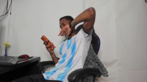 Snapshot of kofi_exotic_ chatting on 06/07/26, 10:24 kofi online show from 06/07/26, 10:24