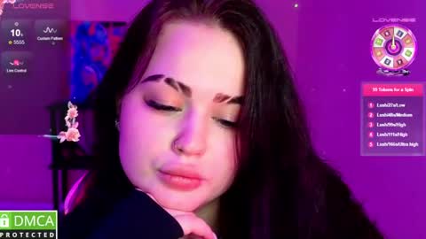 Snapshot of kokokolla chatting on 12/24/24, 01:27 Mia online show from 12/24/24, 01:27