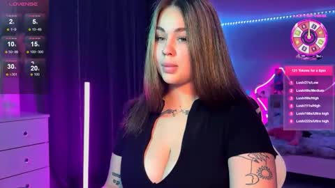 Snapshot of kokokolla chatting on 10/13/25, 03:34 Mia online show from 10/13/25, 03:34