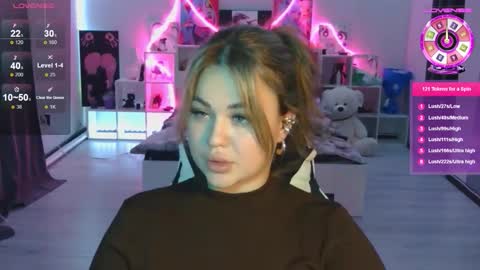 Snapshot of kokokolla chatting on 10/28/25, 11:36 Mia online show from 10/28/25, 11:36