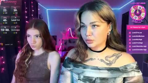 Snapshot of kokokolla chatting on 11/25/25, 10:43 Mia online show from 11/25/25, 10:43