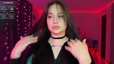 Snapshot of kokokolla chatting on 01/09/26, 01:03 Mia online show from 01/09/26, 01:03