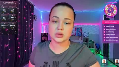 Snapshot of kokokolla chatting on 02/19/26, 08:32 Mia online show from 02/19/26, 08:32