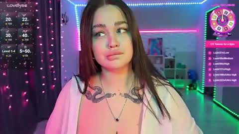 Snapshot of kokokolla chatting on 02/25/26, 10:58 Mia online show from 02/25/26, 10:58