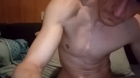 Snapshot of konrado789 chatting on 12/20/25, 03:02 konrado789 online show from 12/20/25, 03:02