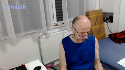 Komsiak online show from 05/10/26, 06:24