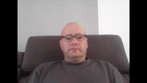 Snapshot of konsty17 chatting on 11/07/25, 02:44 konsty17 online show from 11/07/25, 02:44